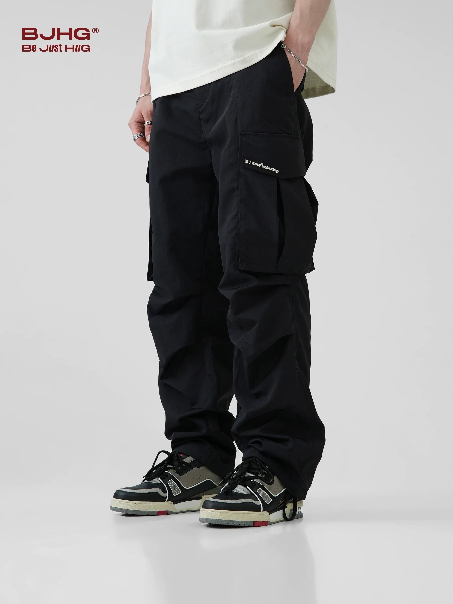 BJHG Pleated Cargo Pants
