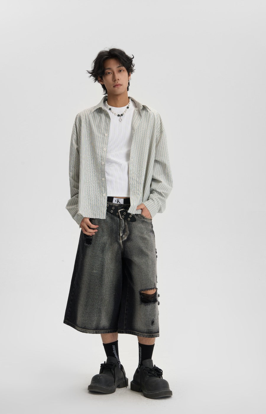 JHYQ Ripped Grunge Capri Cut Denim Shorts