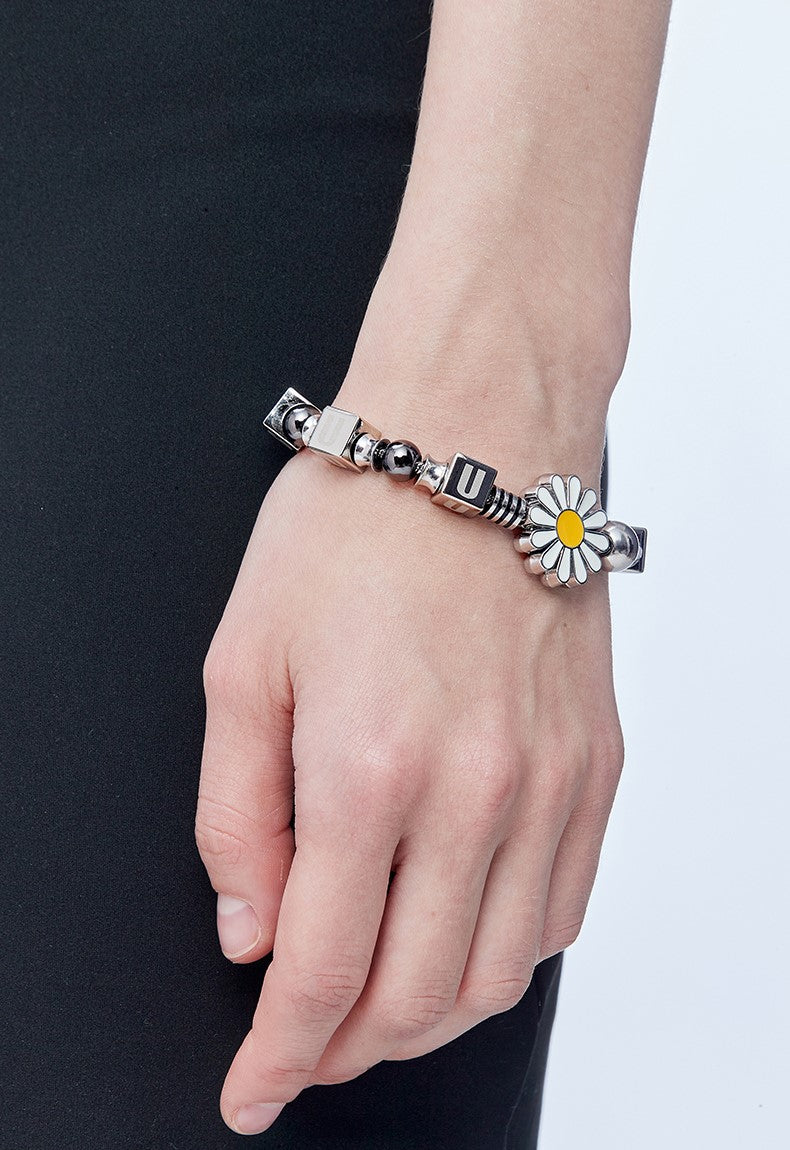 GUUKA Daisy Beaded Bracelet