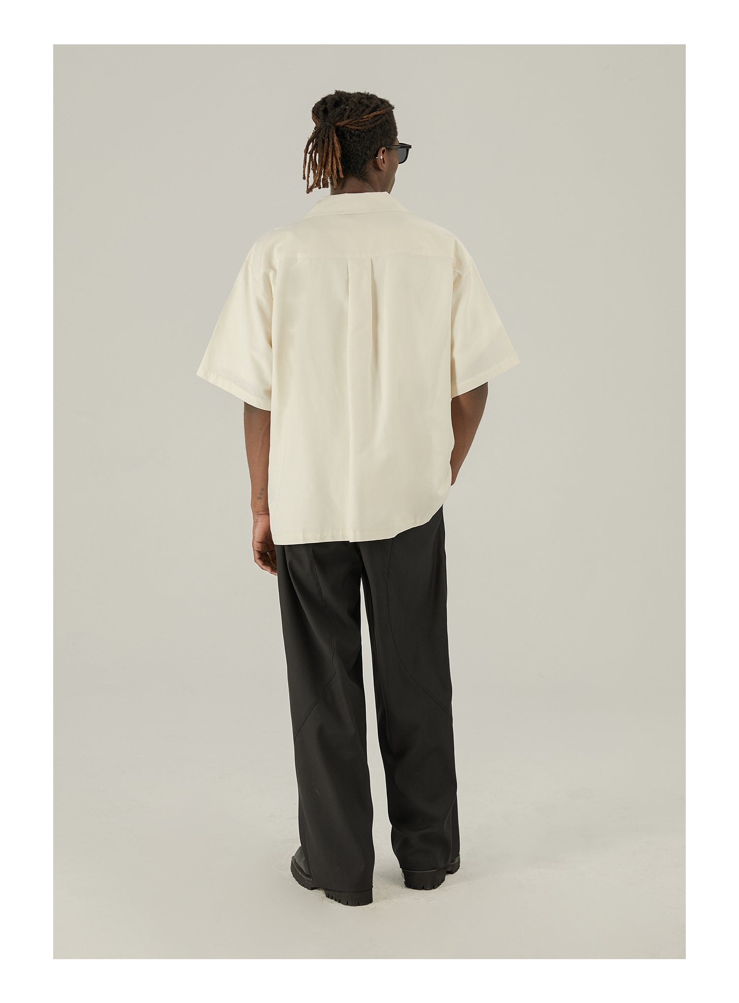 EMPTY REFERENCE Off-White Button-Up Shirt