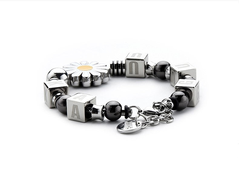 GUUKA Daisy Beaded Bracelet