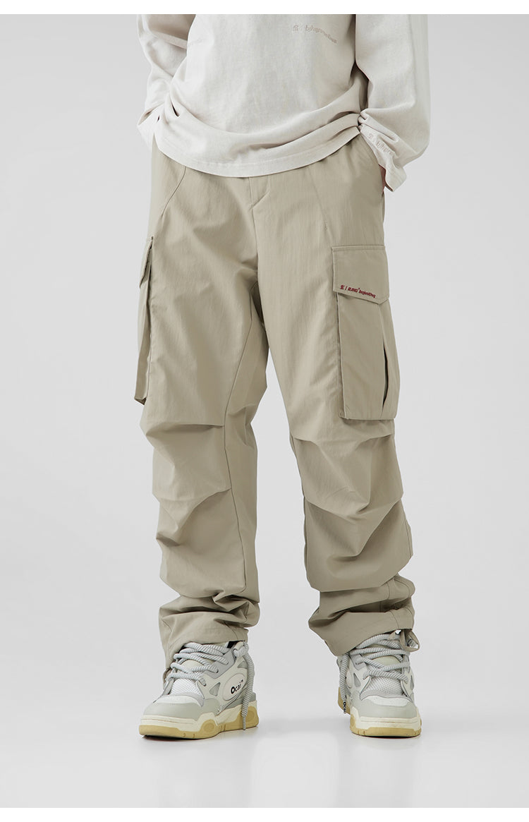 BJHG Pleated Cargo Pants