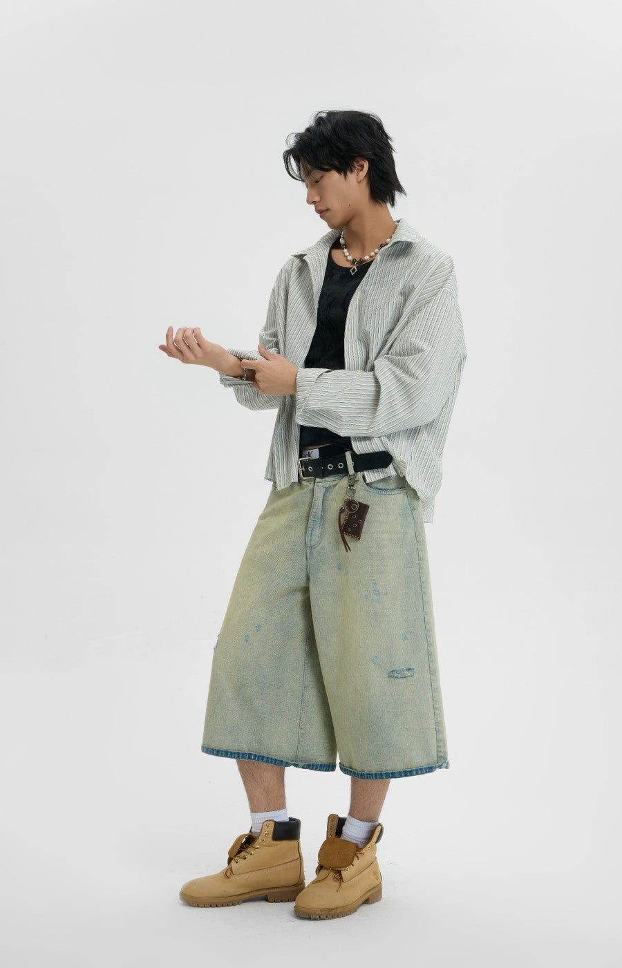 JHYQ Capri Cut Light Wash Denim Shorts